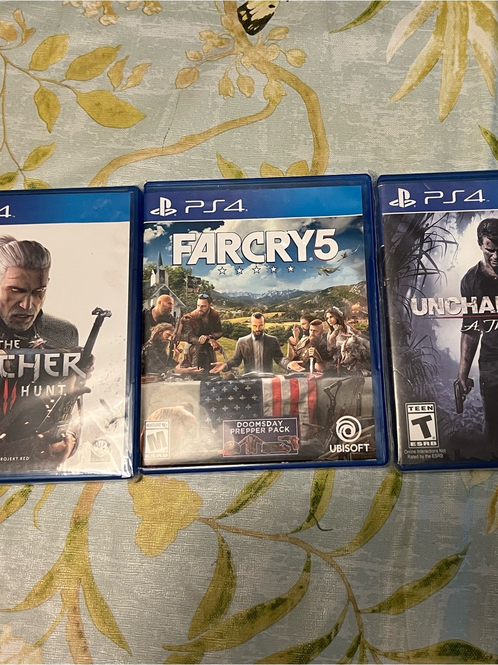 PS4 Game lot - Blue Case by